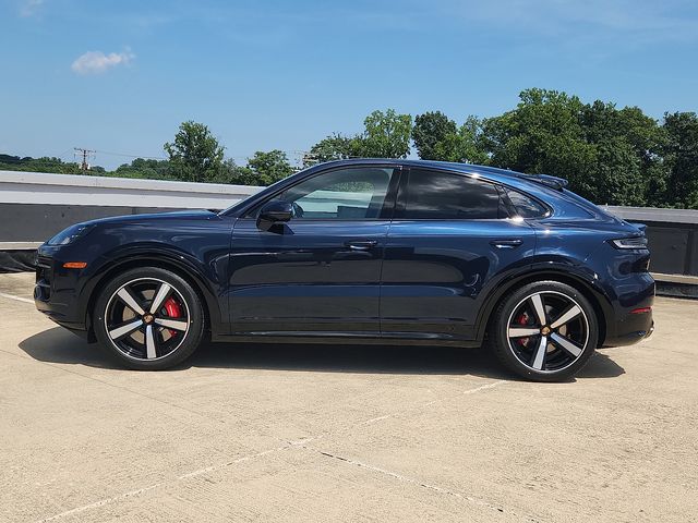 2025 Porsche Cayenne Coupe GTS photo 2