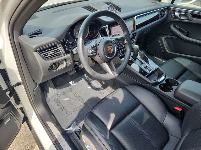 2024 Porsche Macan S photo 3