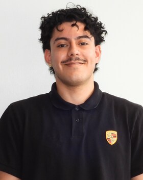 Staff member Alex Cabrera from bddd9785abb8