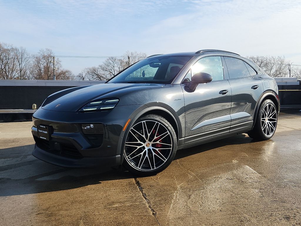 2025 Porsche Macan Macan 4S Electric's photo