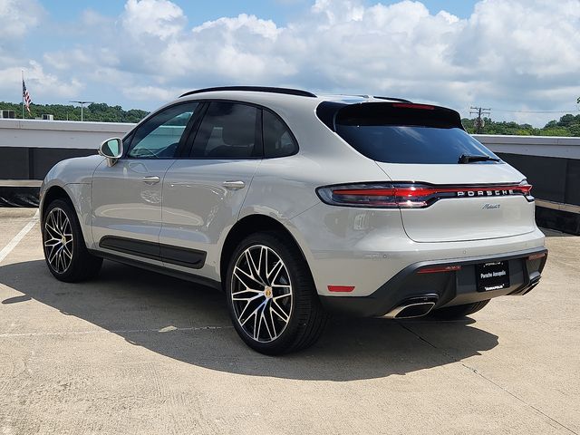 2026 Porsche Macan T photo 3