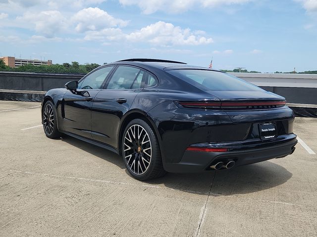 2025 Porsche Panamera 4 photo 3