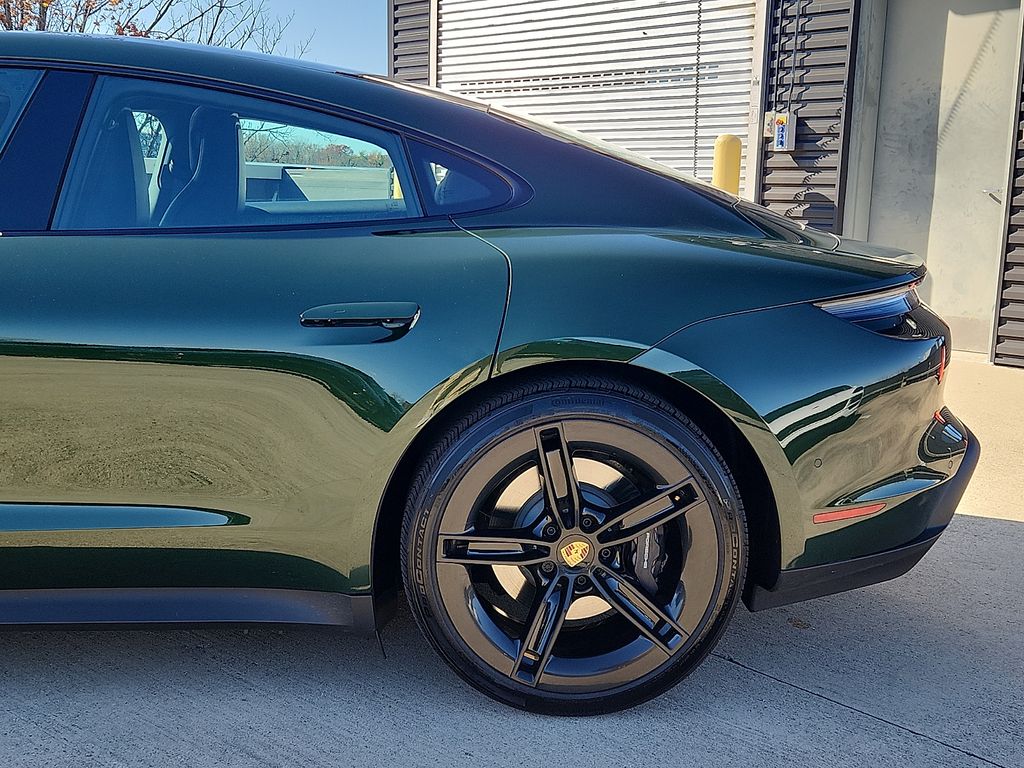 2025 Porsche Taycan Base - Photo 7