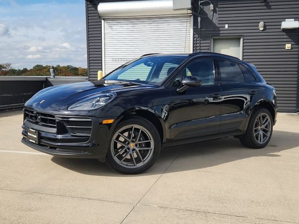 Used 2025 Porsche Macan  SUV