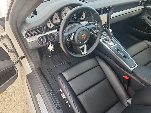 2019 Porsche 911 T photo 4