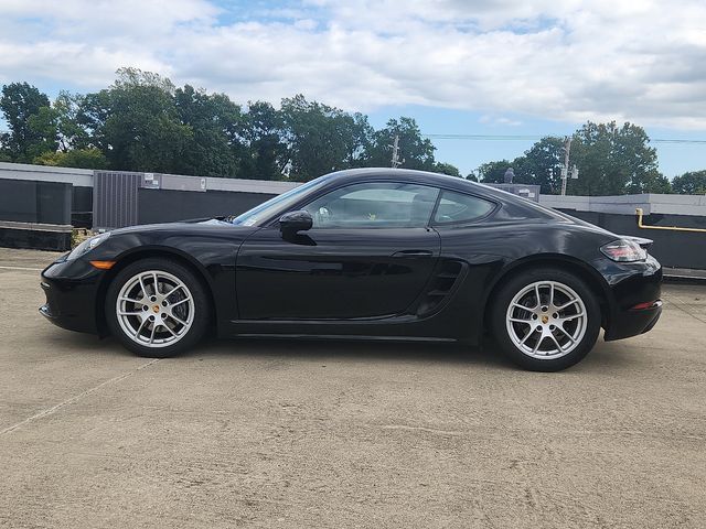 2018 Porsche Cayman photo 2
