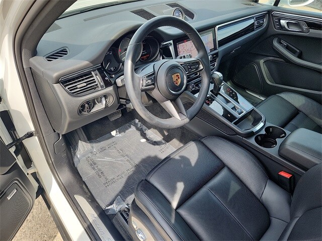 2024 Porsche Macan S photo 4