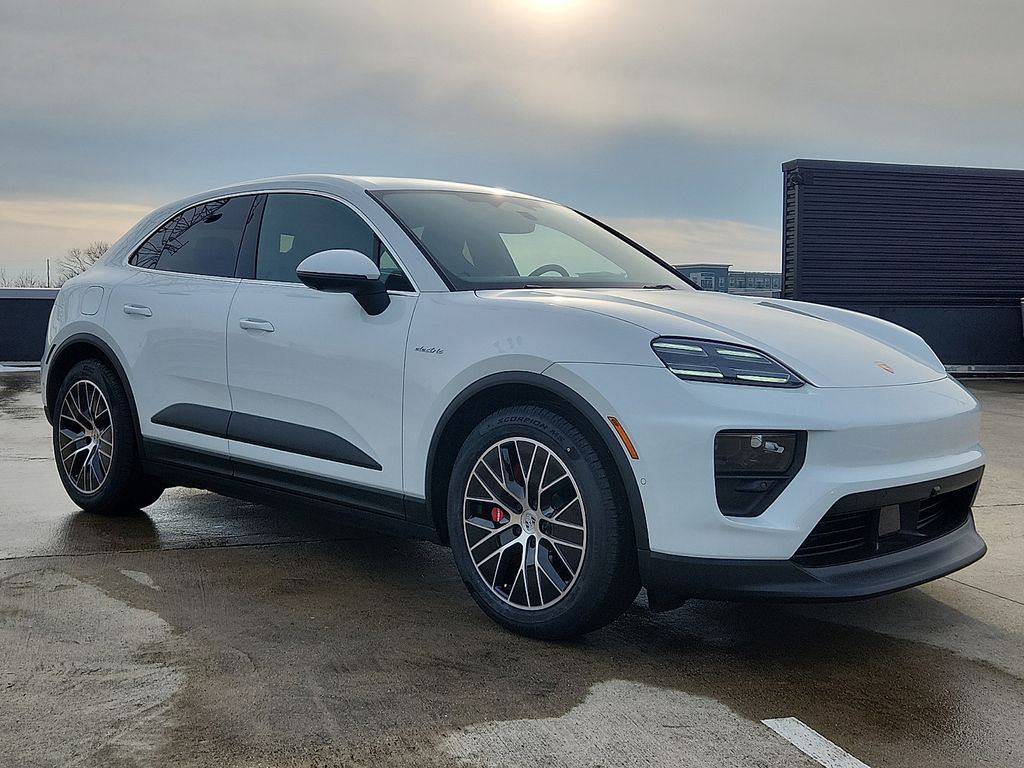 2026 Porsche Macan S - Photo 9