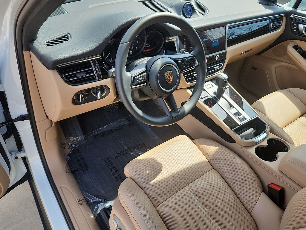 Certified 2025 Porsche Macan SUV