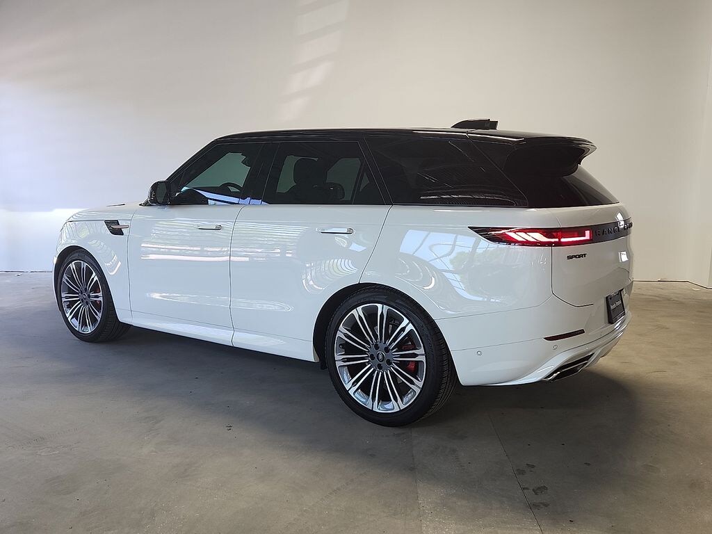 Used 2024 Land Rover Range Rover Sport Dynamic SE SUV