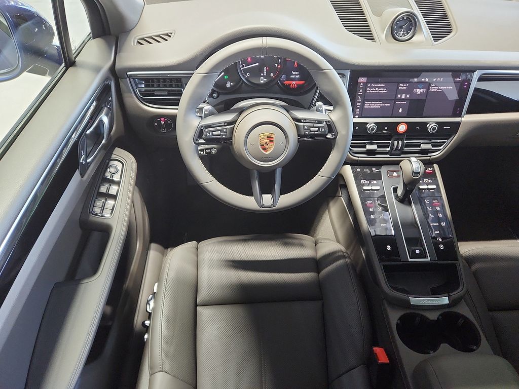 2026 Porsche Macan Base - Photo 12