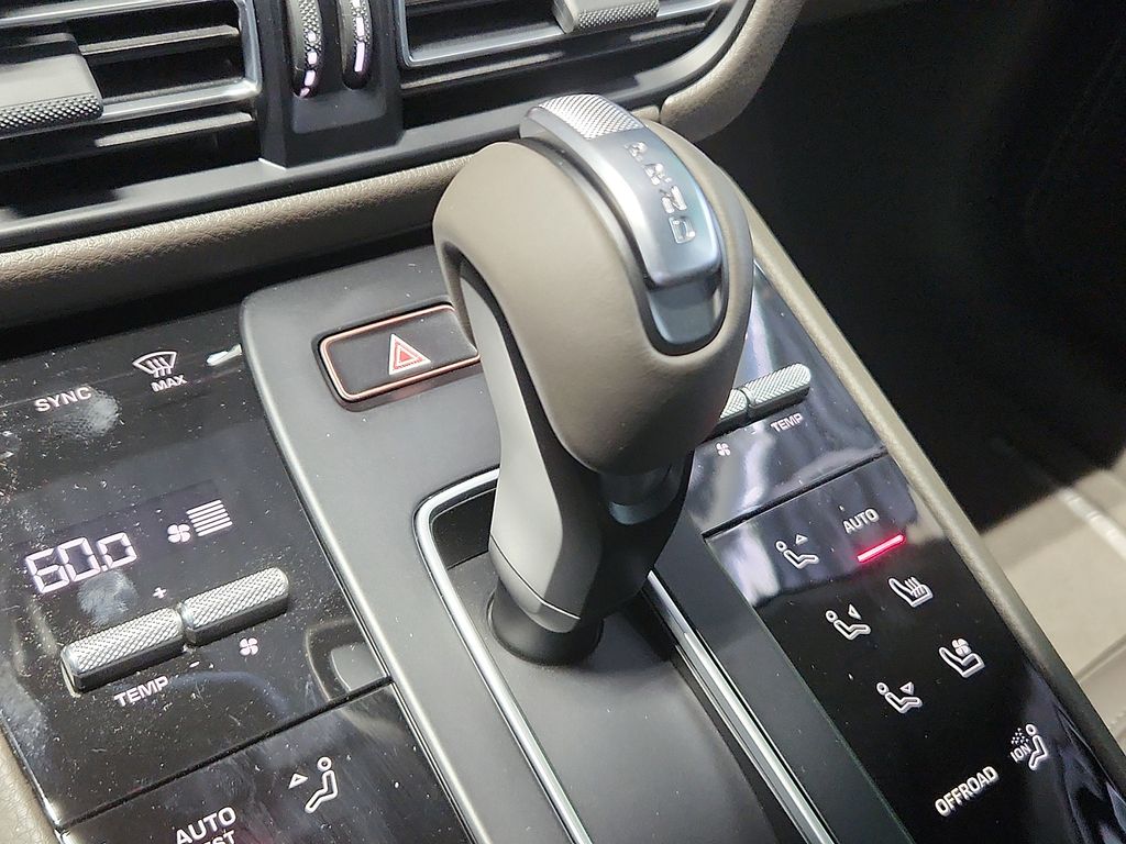 2026 Porsche Macan Base - Photo 15