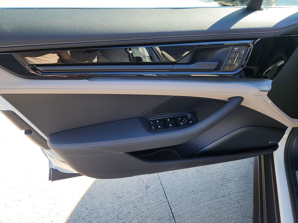 2026 Porsche Panamera Base - Photo 11