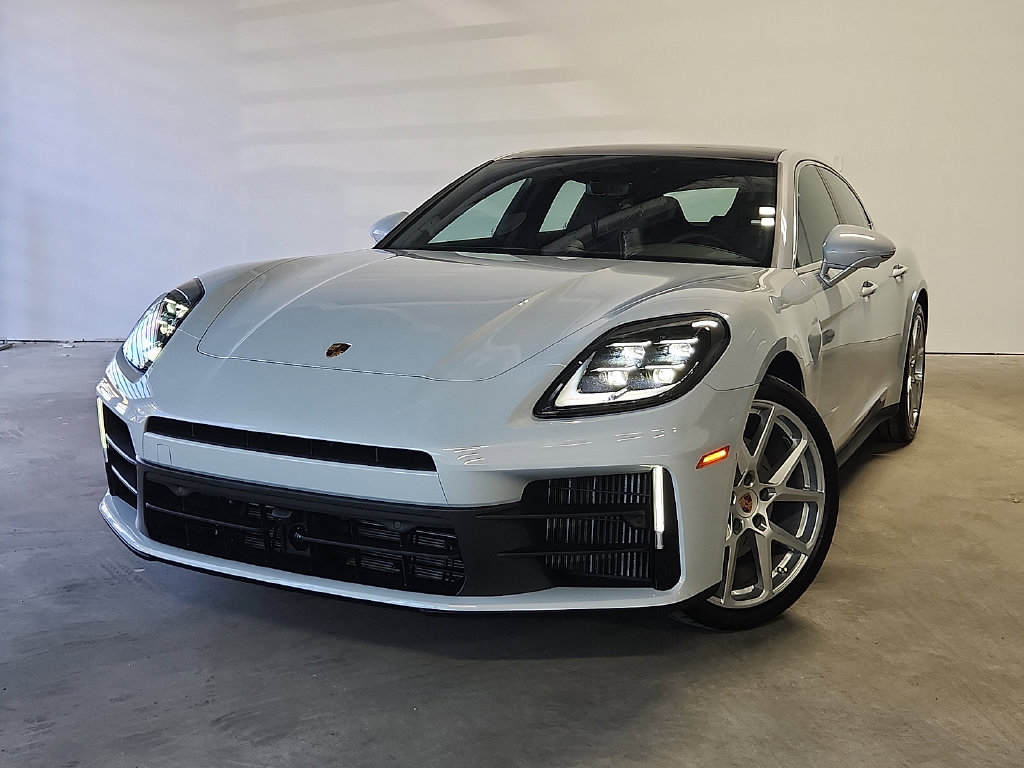 2026 Porsche Panamera Base