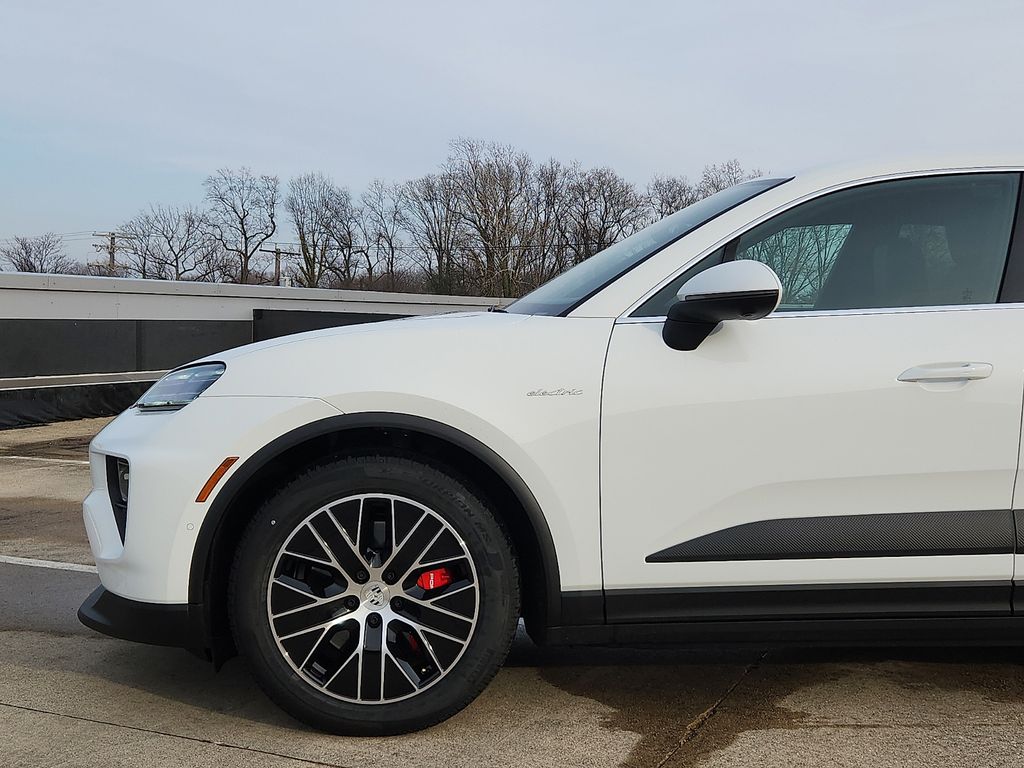 2026 Porsche Macan S - Photo 6