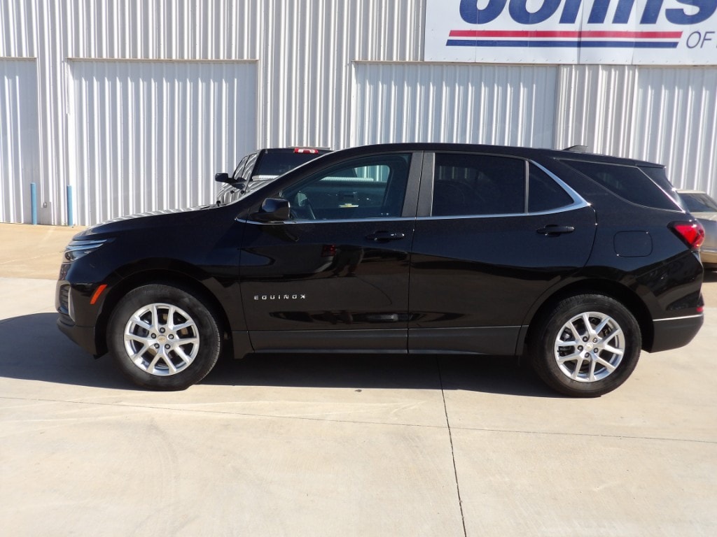 Used 2022 Chevrolet Equinox LT with VIN 2GNAXTEV4N6119522 for sale in Kingfisher, OK