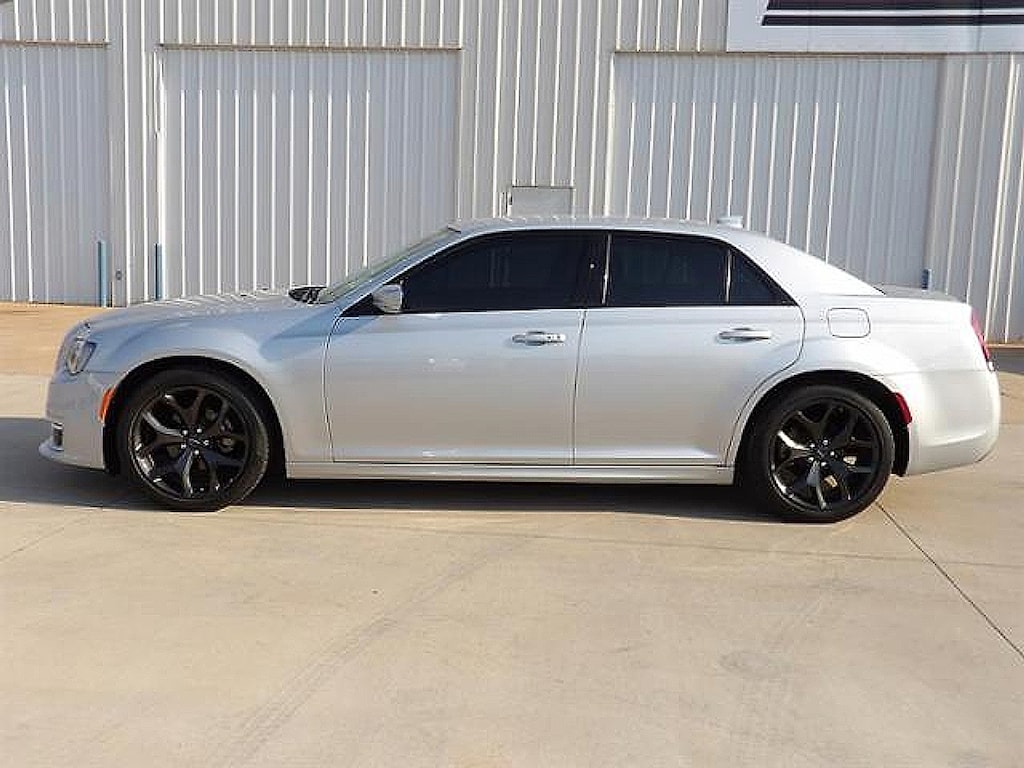 Used 2022 Chrysler 300 Touring L Touring L Sedan