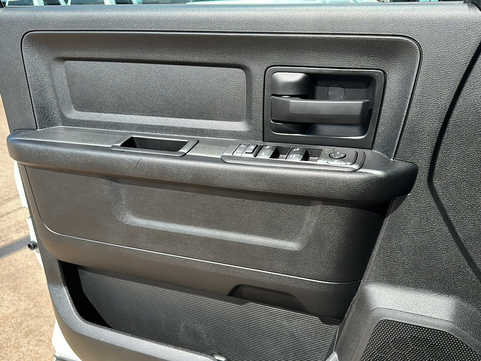 2026 RAM 3500 Chassis Tradesman - Photo 10