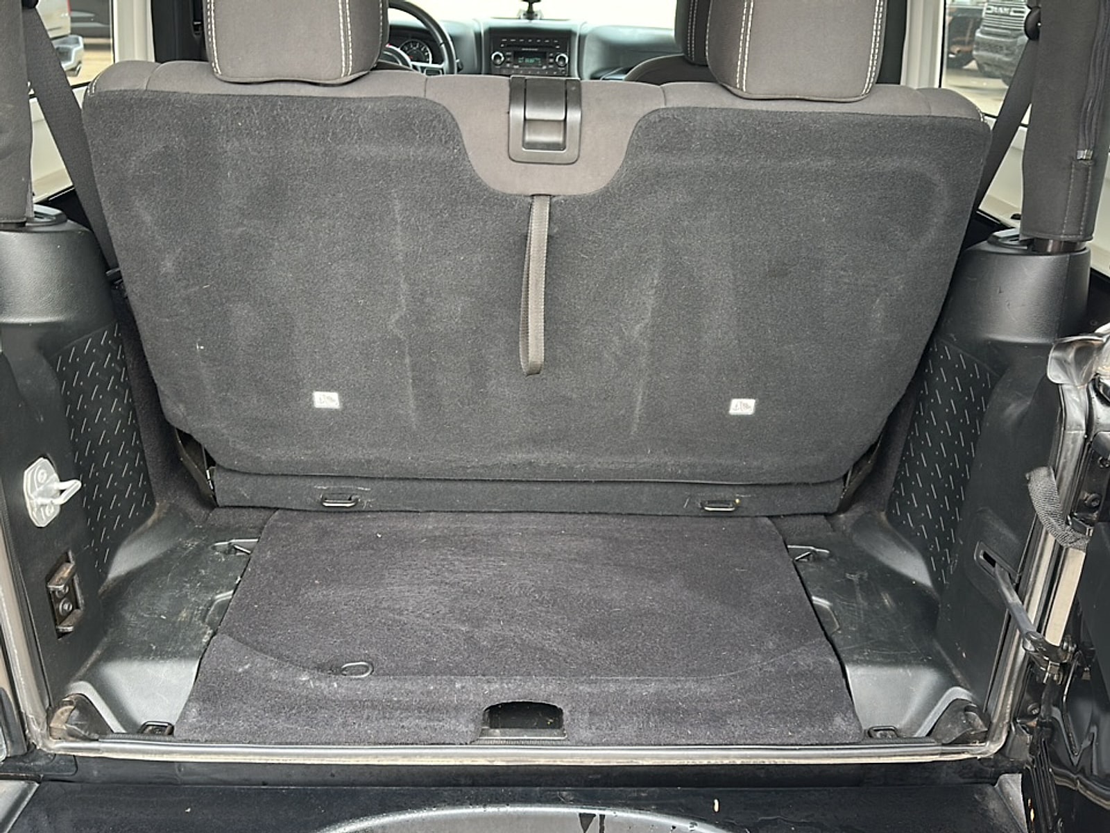 2017 Jeep Wrangler Sahara - Photo 9