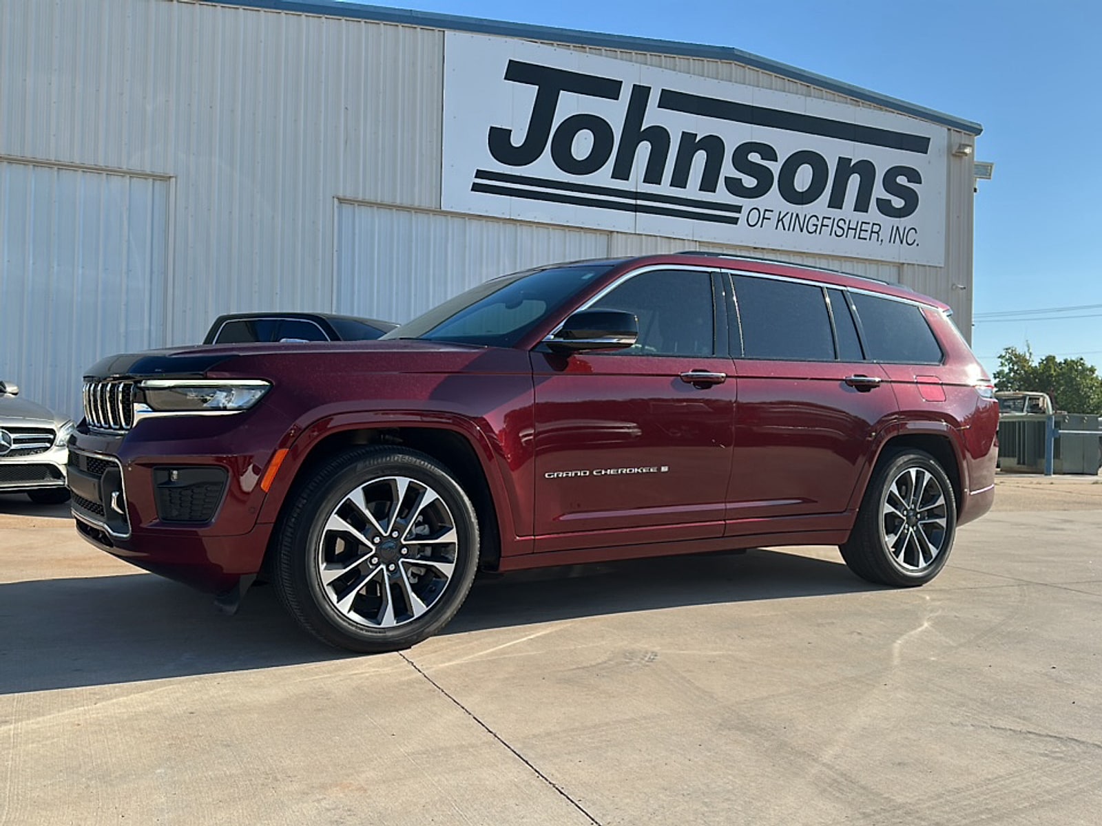 2023 Jeep Grand Cherokee L Overland 4x4's photo