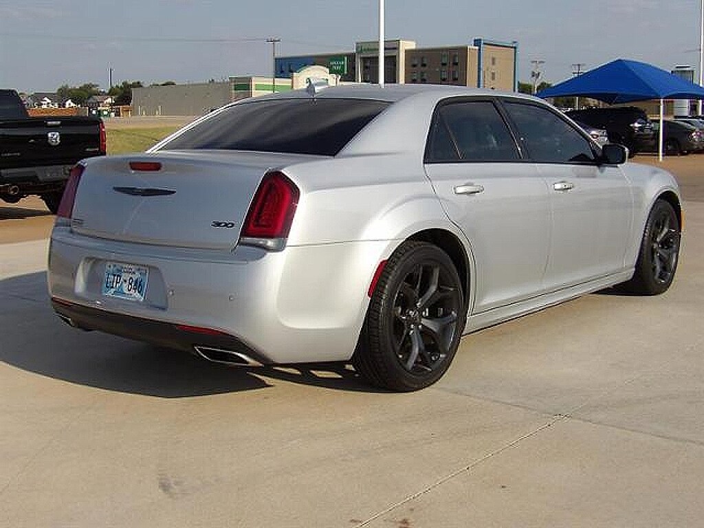 Used 2022 Chrysler 300 Touring L Touring L Sedan