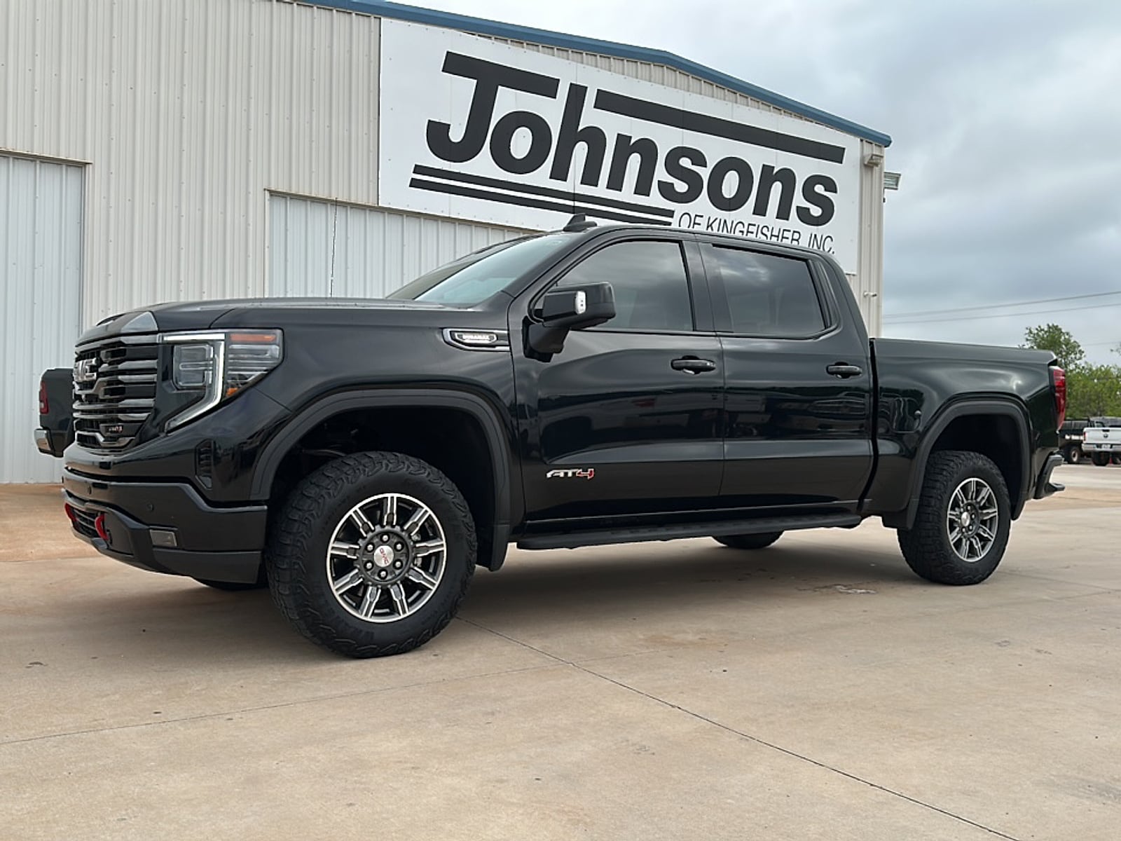 2024 GMC Sierra 4WD Crew Cab Short Box AT4's photo