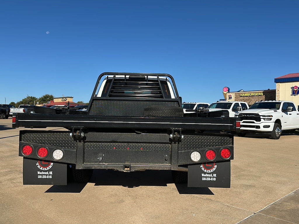 New 2026 Ram 3500 Chassis Cab TRADESMAN CREW 4X4 60' CA Pickup