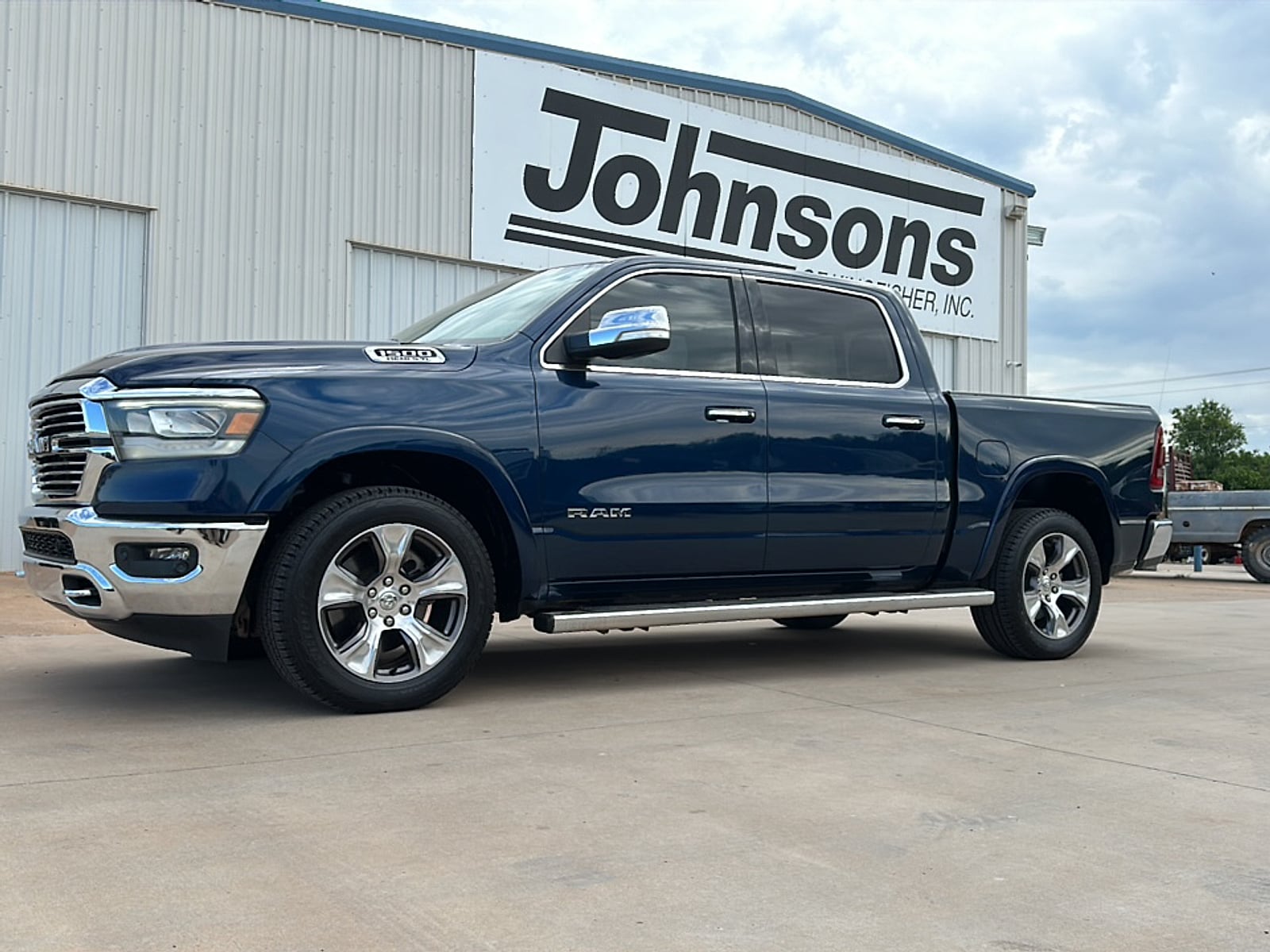 2021 RAM 1500 Laramie 4x4 Crew Cab 5'7's photo