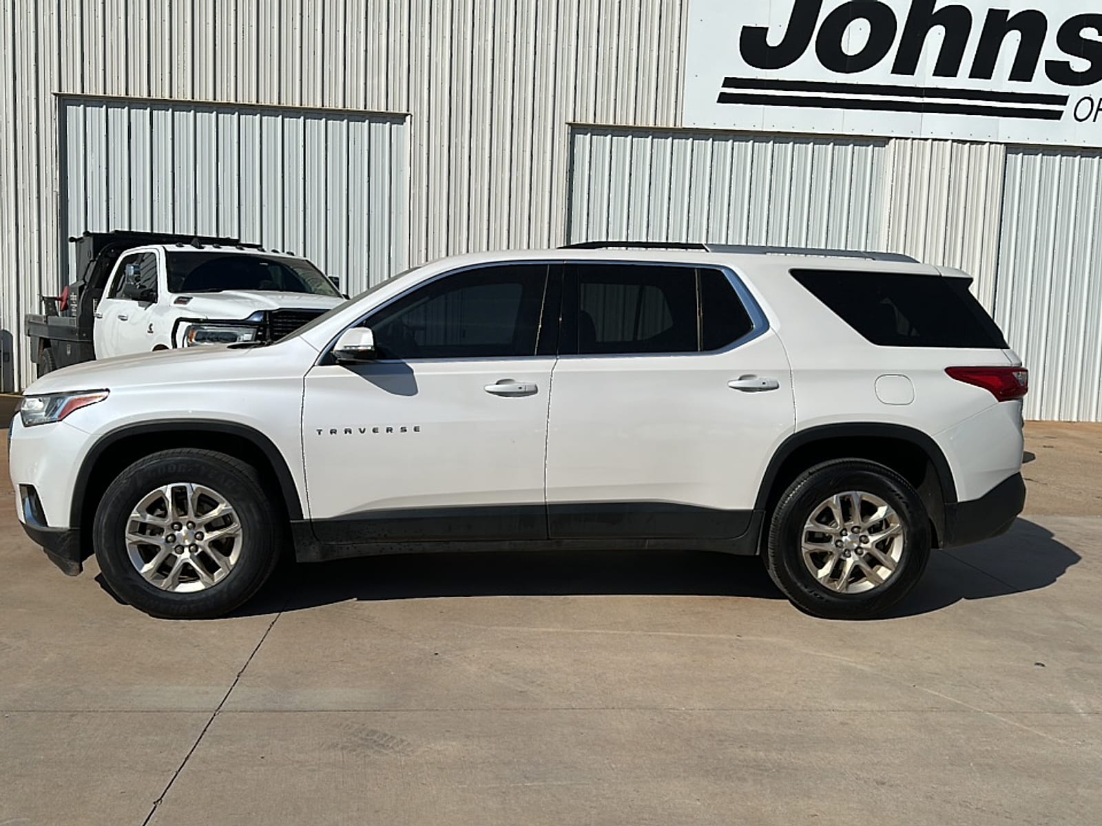 Used 2018 Chevrolet Traverse 1LT with VIN 1GNERGKW5JJ190080 for sale in Kingfisher, OK