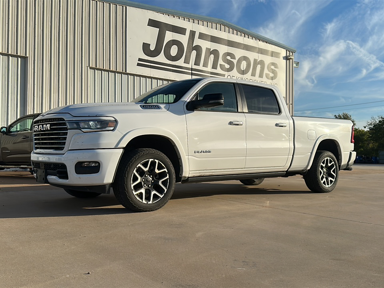 2025 Ram 1500 Laramie Crew Cab 4x4 64 Box