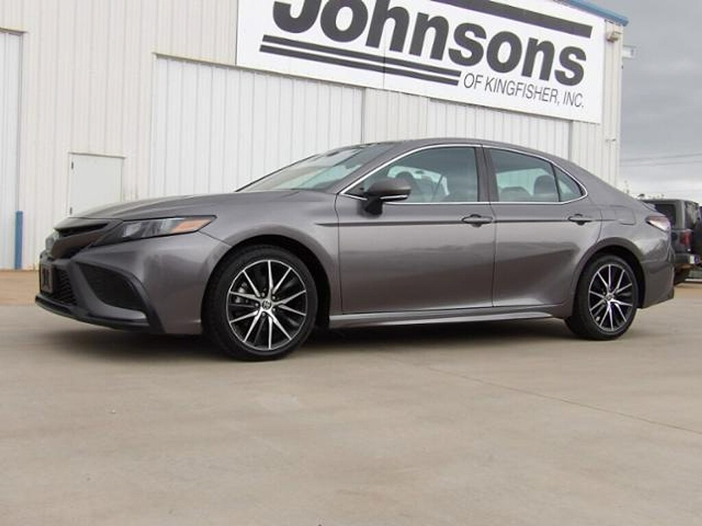 Used 2022 Toyota Camry SE SE Sedan