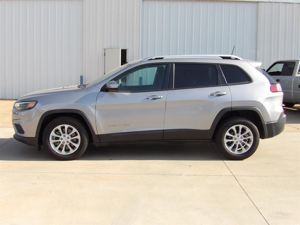 Used 2020 Jeep Cherokee Latitude with VIN 1C4PJLCBXLD618661 for sale in Kingfisher, OK
