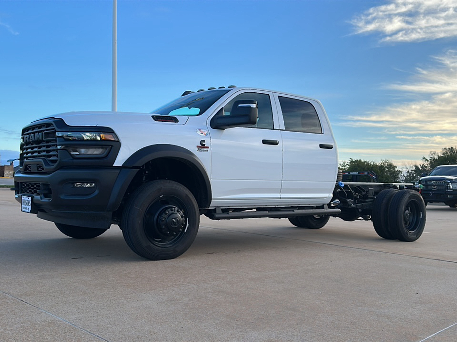 2027 Ram 5500 Chassis Cab CREW CAB CHASSIS Pickup