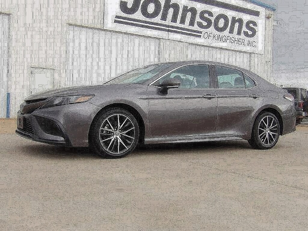 Used 2022 Toyota Camry SE SE Sedan