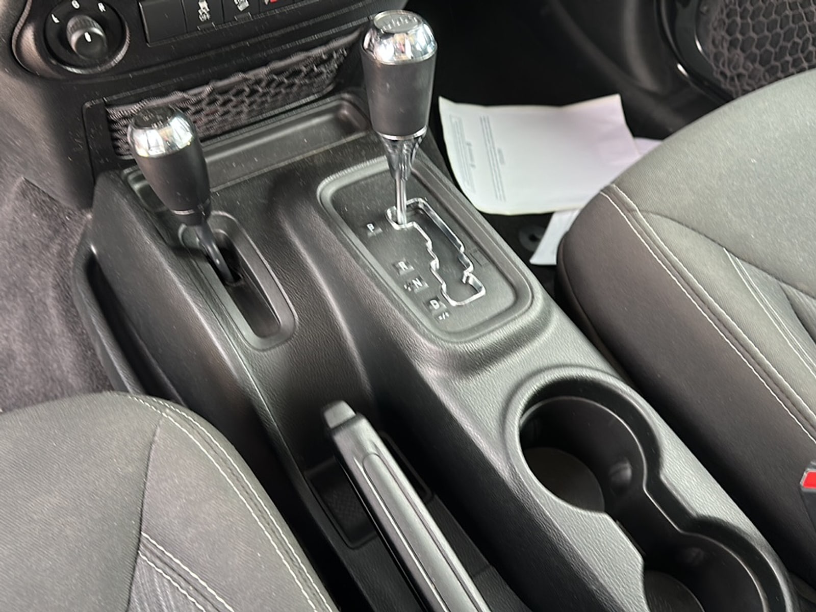 2017 Jeep Wrangler Sahara - Photo 15