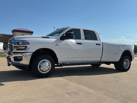 2026 Ram 3500 Tradesman Crew Cab 4x4 8 Box Pickup