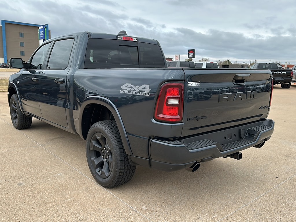 New 2026 Ram 1500 LONE STAR CREW CAB 4X4 5'7 BOX Pickup