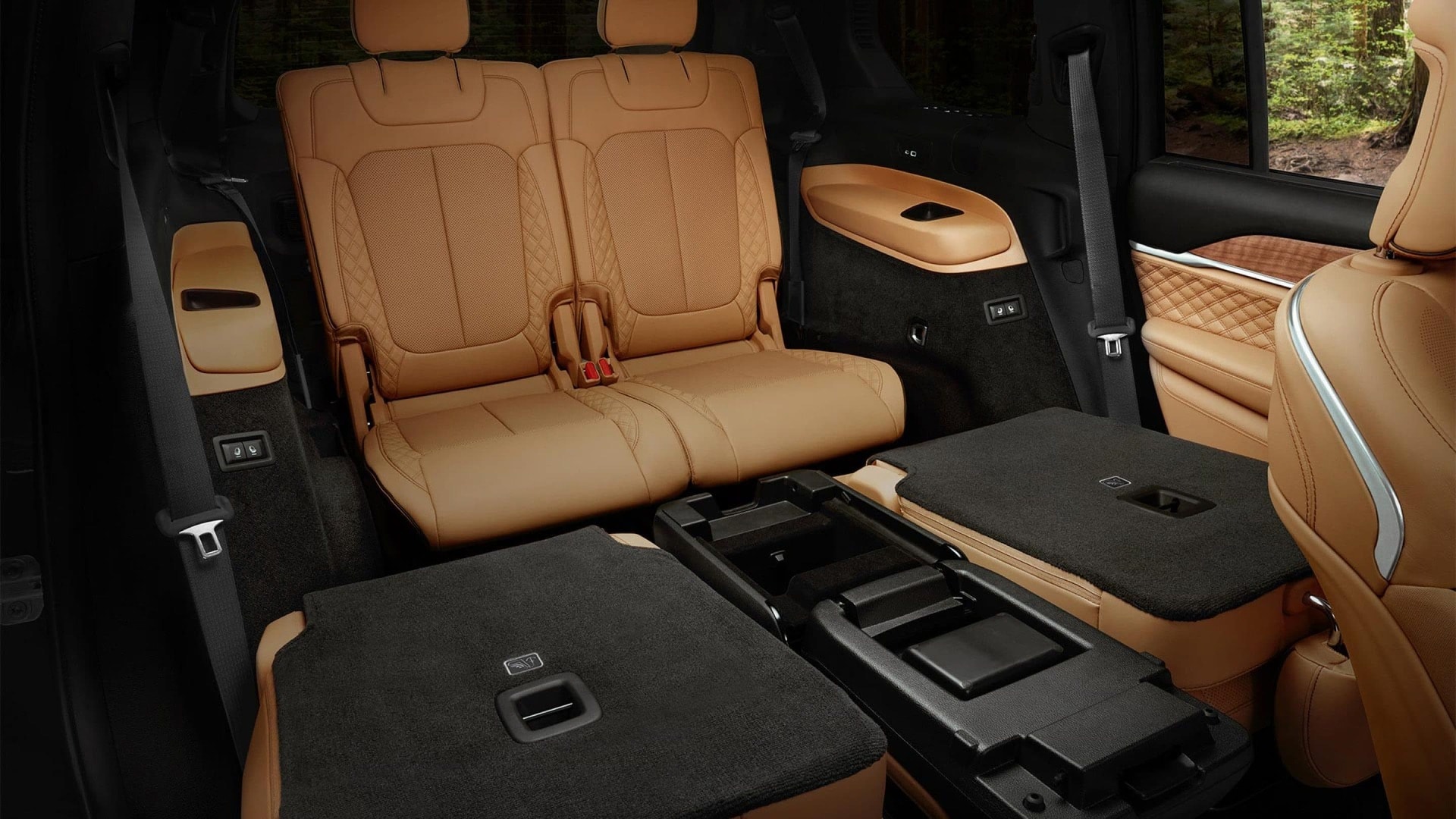 2027 Jeep Grand Cherokee cargo capacity and seating