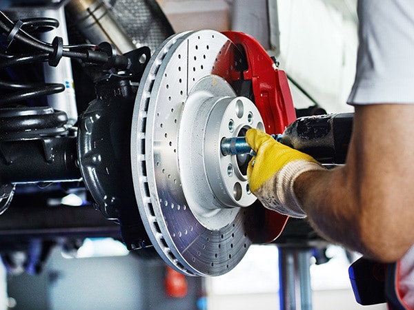 2027 Chrysler Pacifica brake service