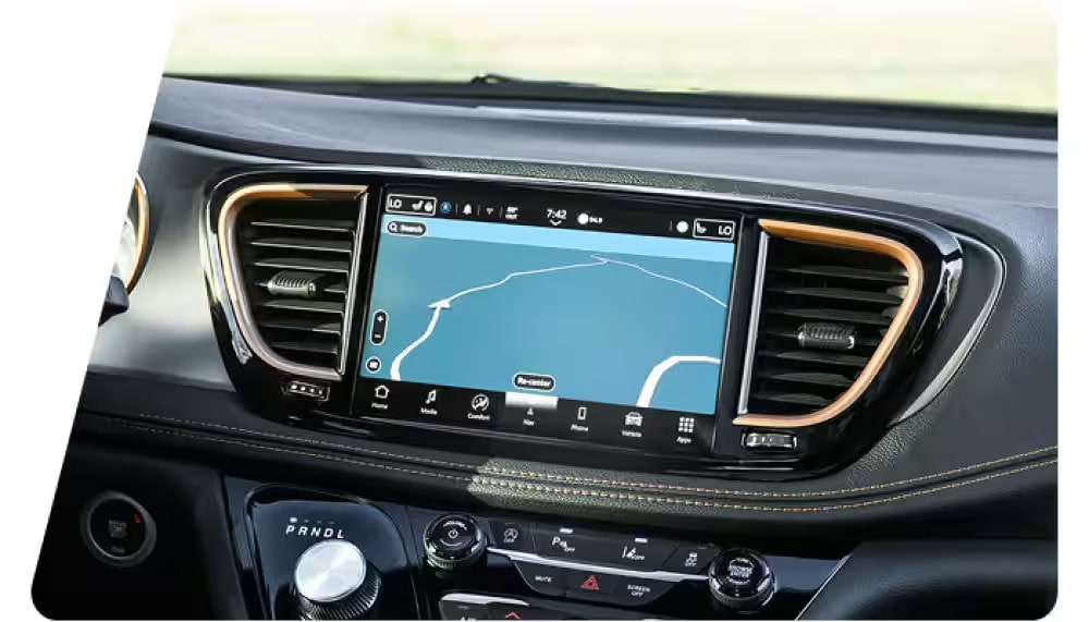 2027 Chrysler Pacifica Family Tech Group