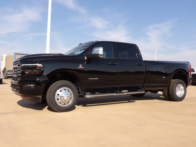 2026 RAM Ram 3500 Pickup Laramie's photo