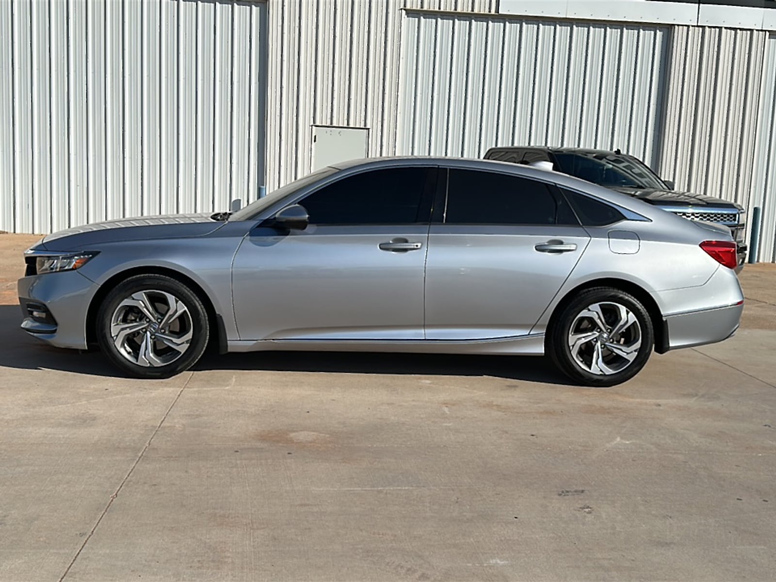 Used 2020 Honda Accord EX-L with VIN 1HGCV1F56LA125642 for sale in Kingfisher, OK