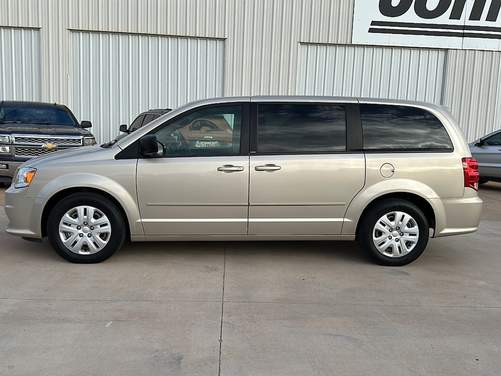 Used 2014 Dodge Grand Caravan SE