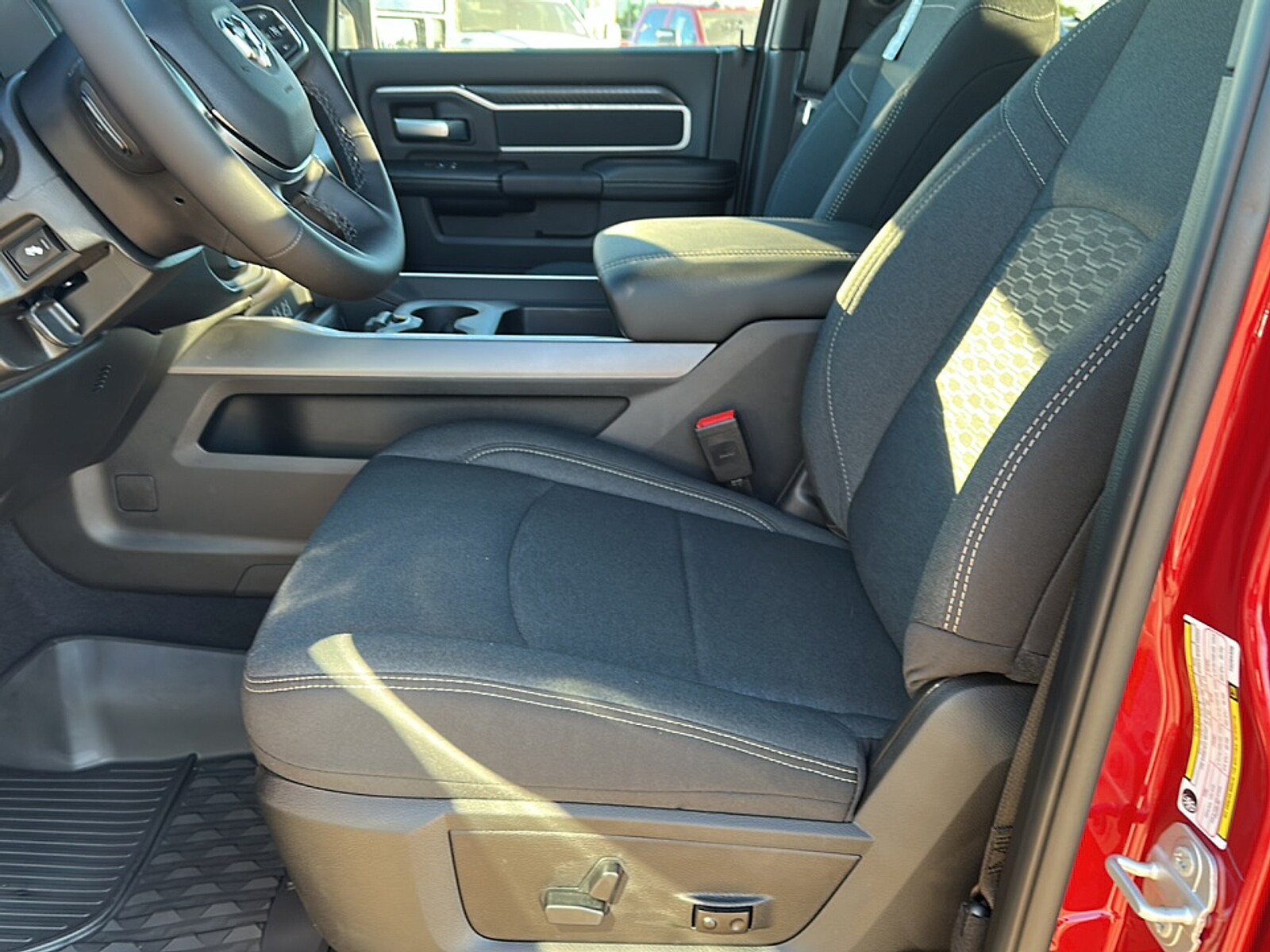 2026 RAM 2500 Big Horn - Photo 6