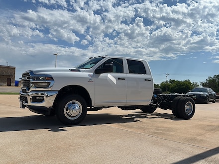 2026 Ram 3500 Chassis Tradesman/Big Horn Pickup