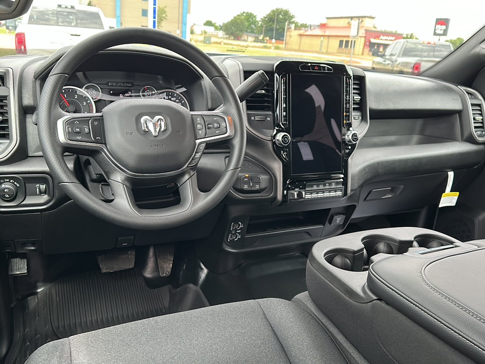 2026 RAM 3500 Tradesman - Photo 6