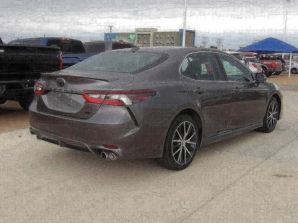 Used 2022 Toyota Camry SE SE Sedan