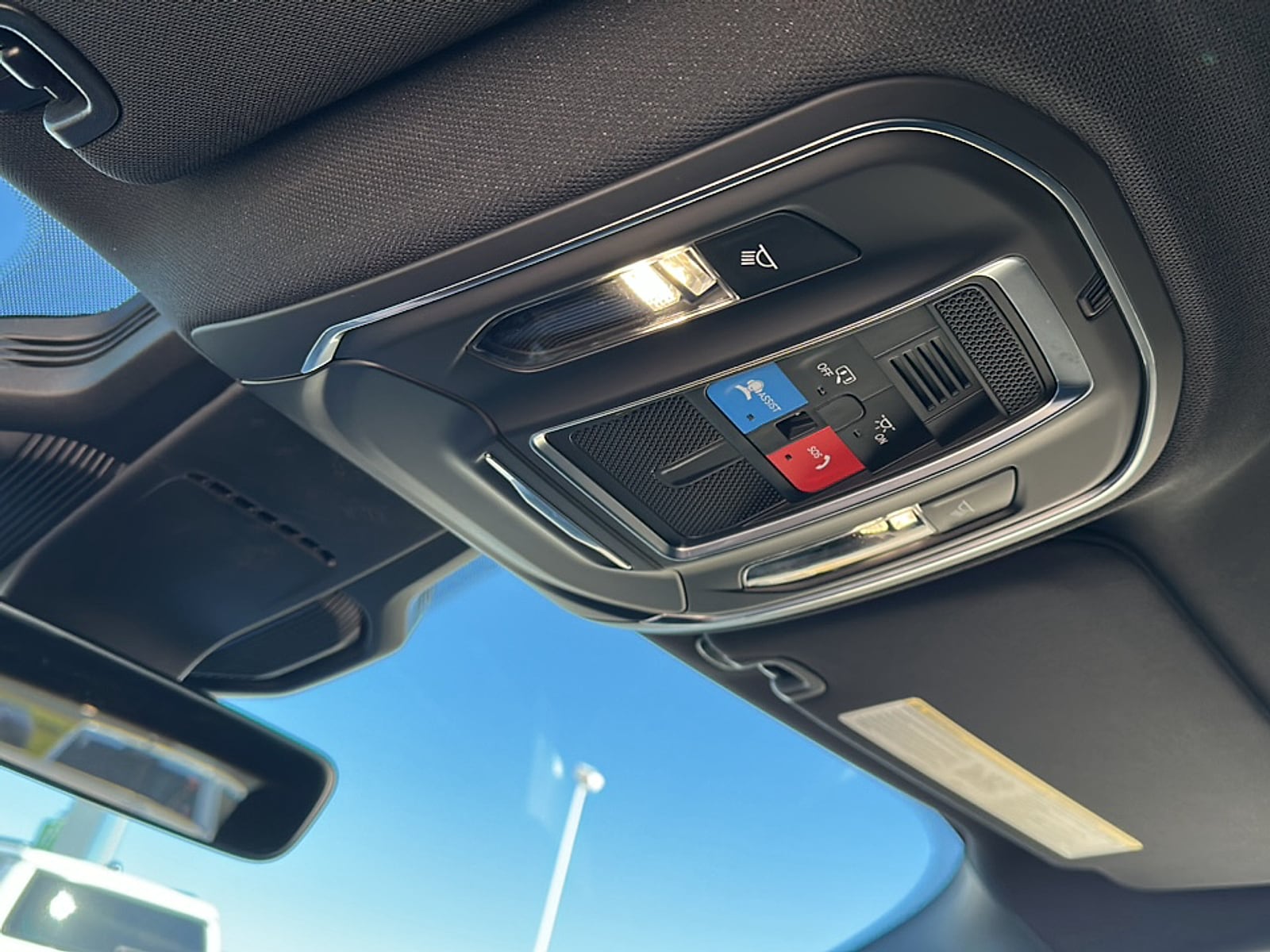 2026 Jeep Cherokee Laredo - Photo 10