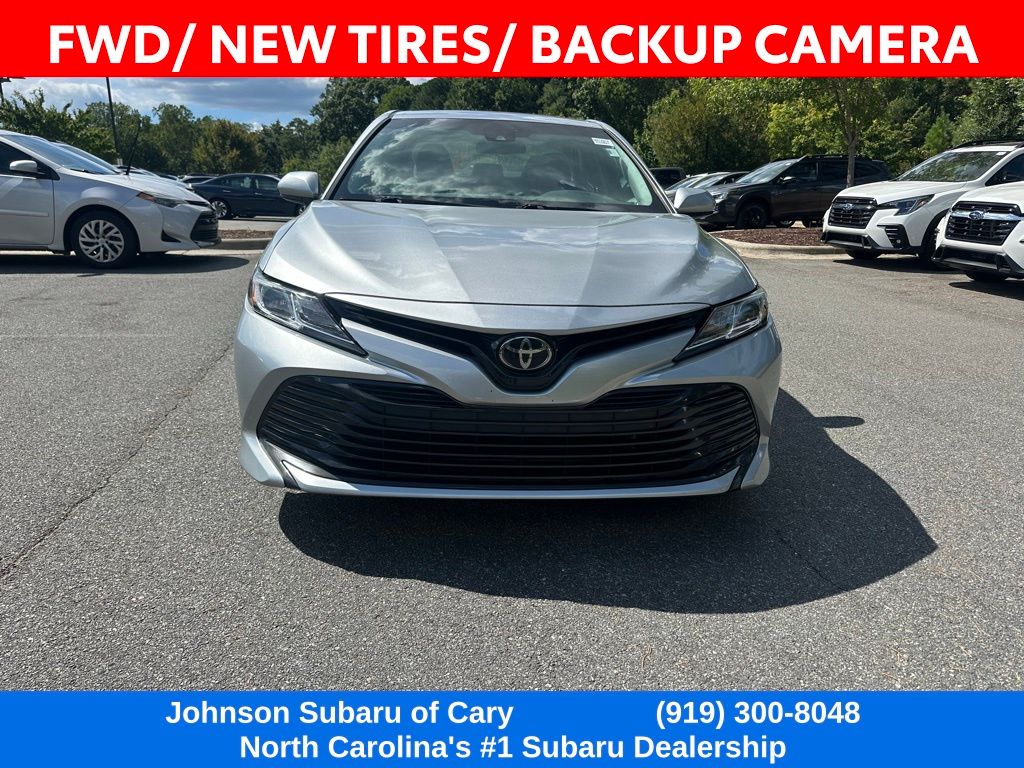 2018 Toyota Camry LE photo 2