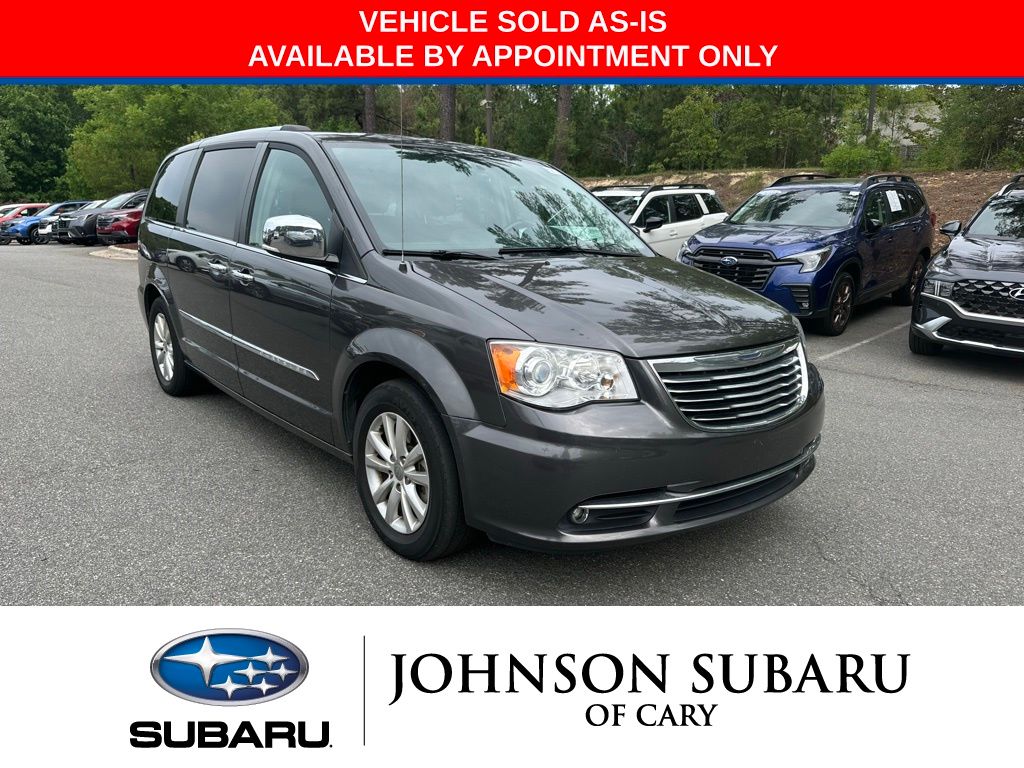 2015 Chrysler Town & Country's photo
